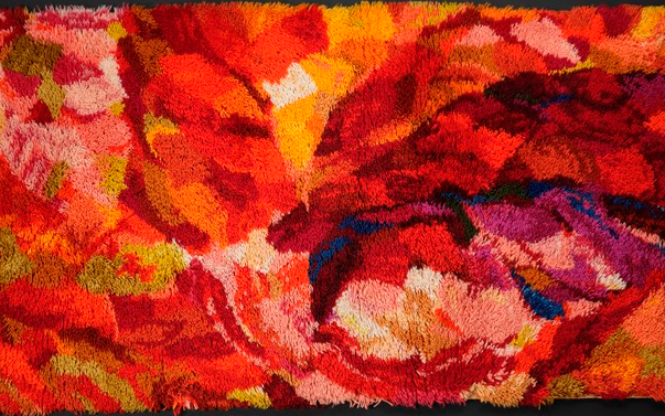 Tulip petals rug, Bernat Klein Design Consultants Ltd for Tomkinsons, Kidderminster, wool jute and cotton, 1967 (K.2010.94.1246).